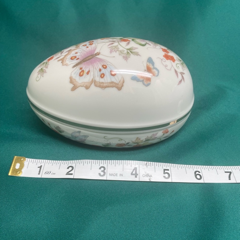 Avon Floral Porcelain Egg with Gold Accents - Picture 2 of 7